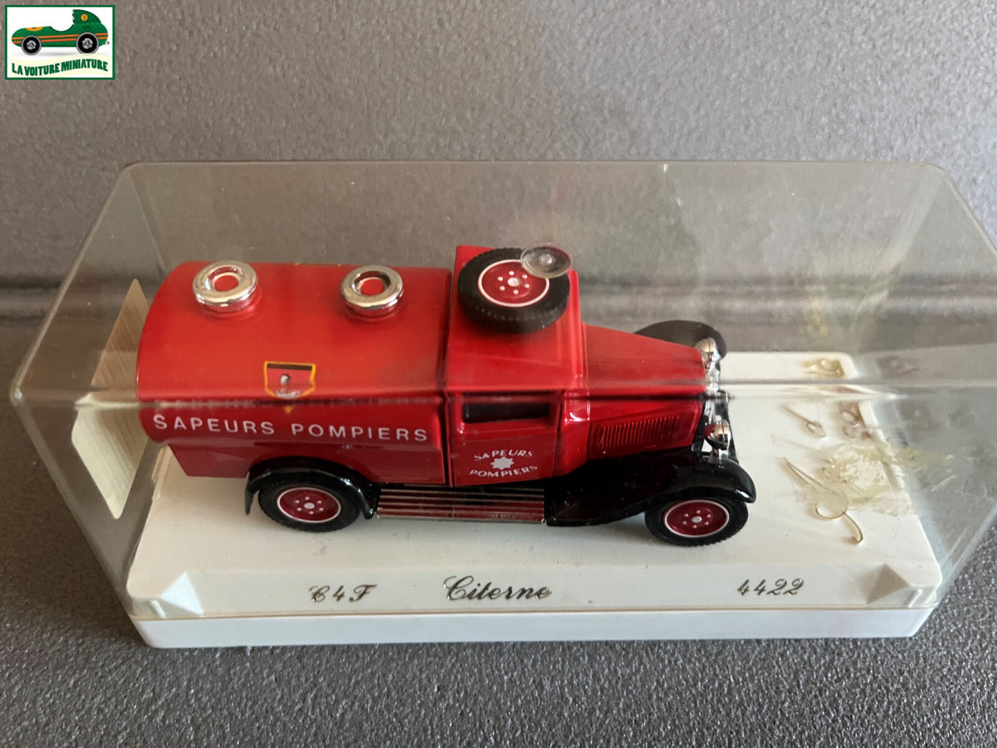 Voiture Miniature Citroen C4F Citerne Pompiers 4422 Solido au 1/43