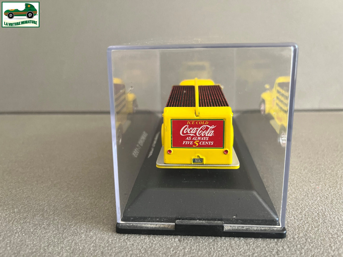 Voiture Miniature Camion Diamond T-1955 Coca Cola