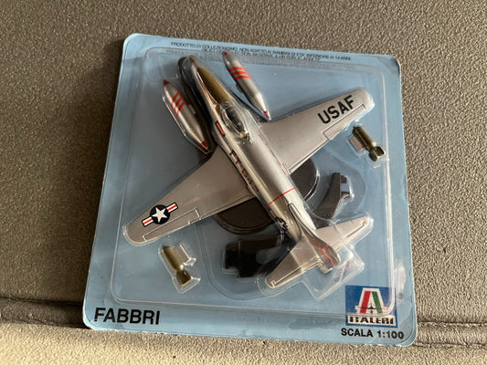 Avion miniature Militaire F-80 Fabbri Italeri 1/100