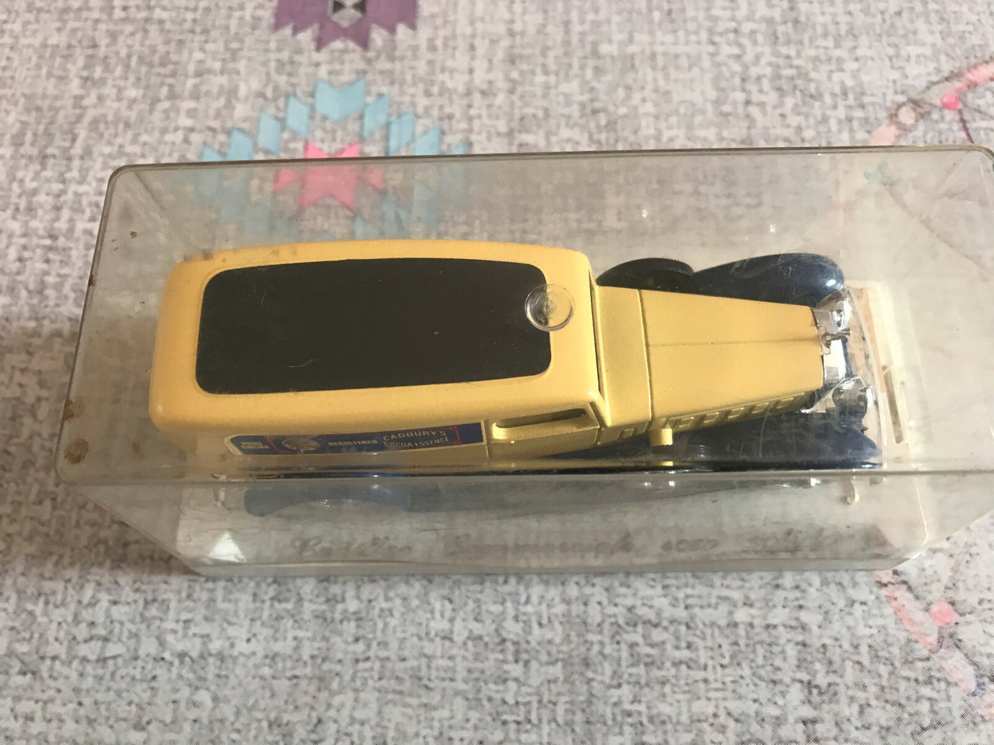 Voiture Miniature Cadillac Commerciale 4060 Cadbury'S Solido 1/43