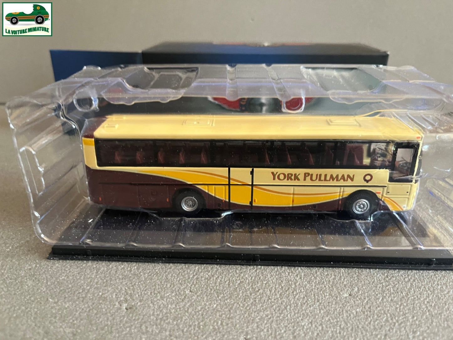Voiture miniature York Pullman Van Hool T8 Autobus Bus Autocar Atlas 1/72