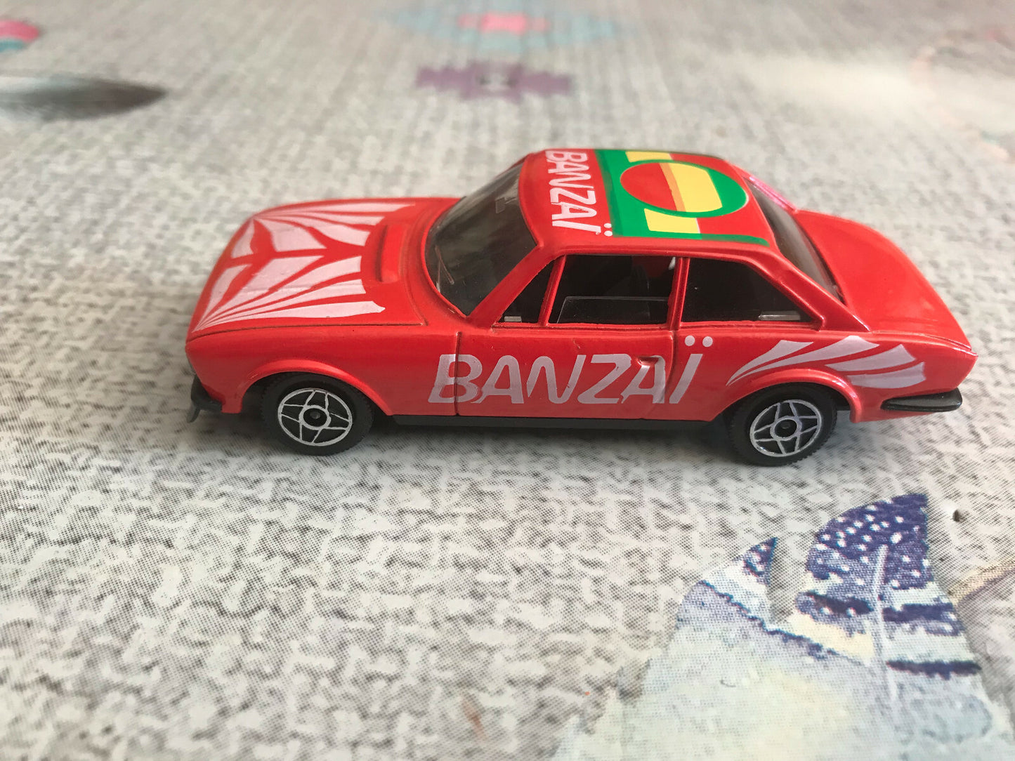 Voiture Miniature Peugeot 504 Banzai Solido France au 1/43