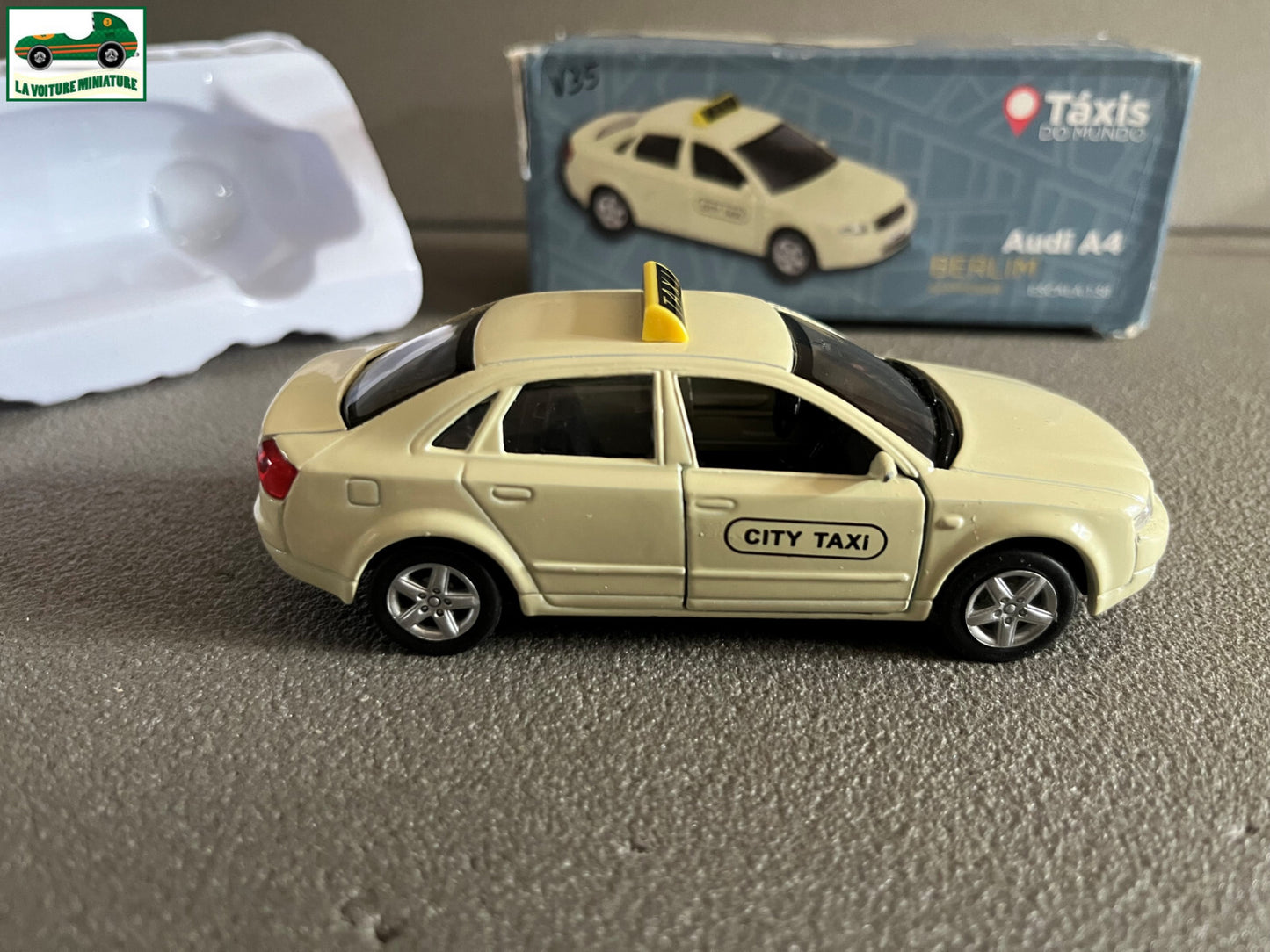 Voiture Miniature Audi A4 Berlin Taxi du Monde Welly au 1/38