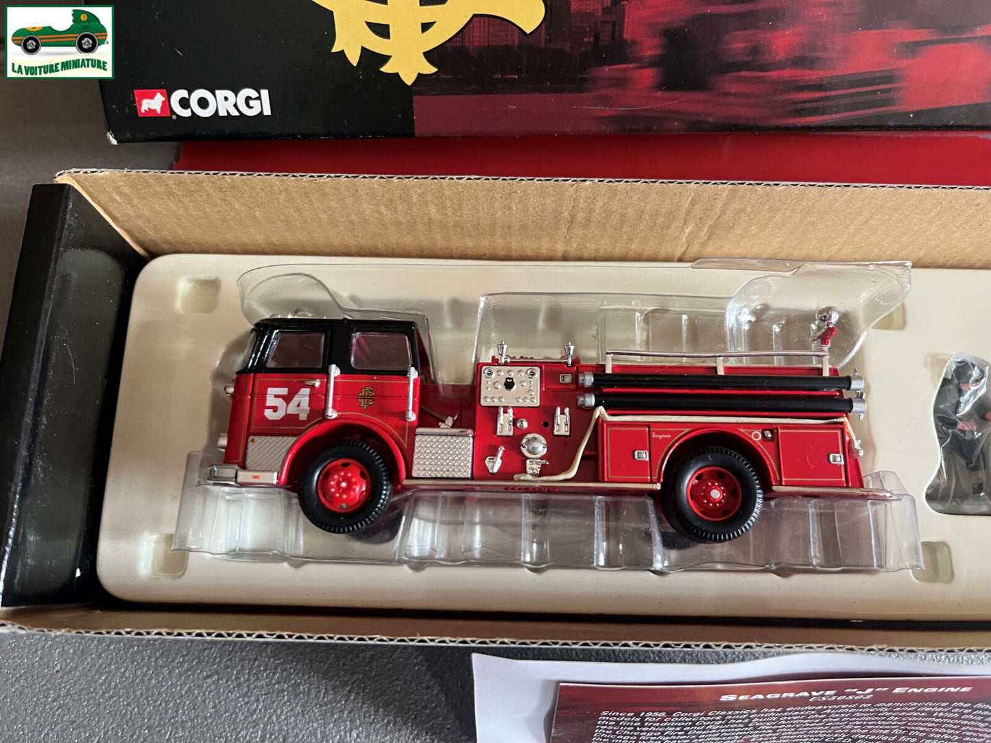 Voiture miniature Camion Pompiers Seagrave J Engine Corgi Heroes 1/50