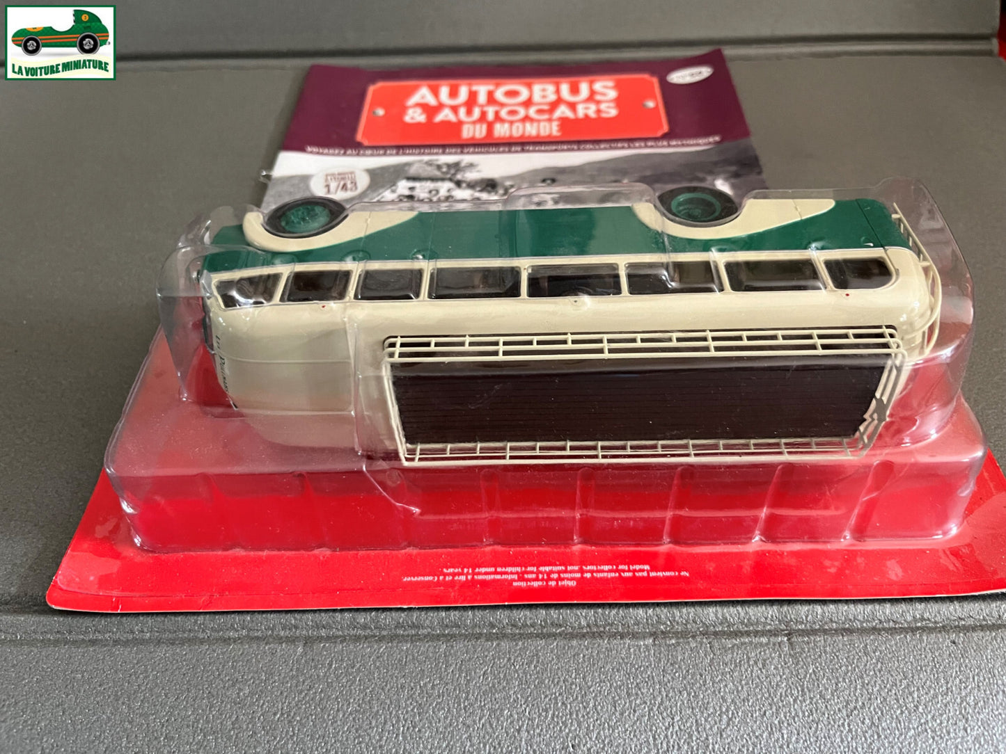 Voiture miniature Panhard Movic IE 24 1948 1/43 Autobus Autocars du Monde