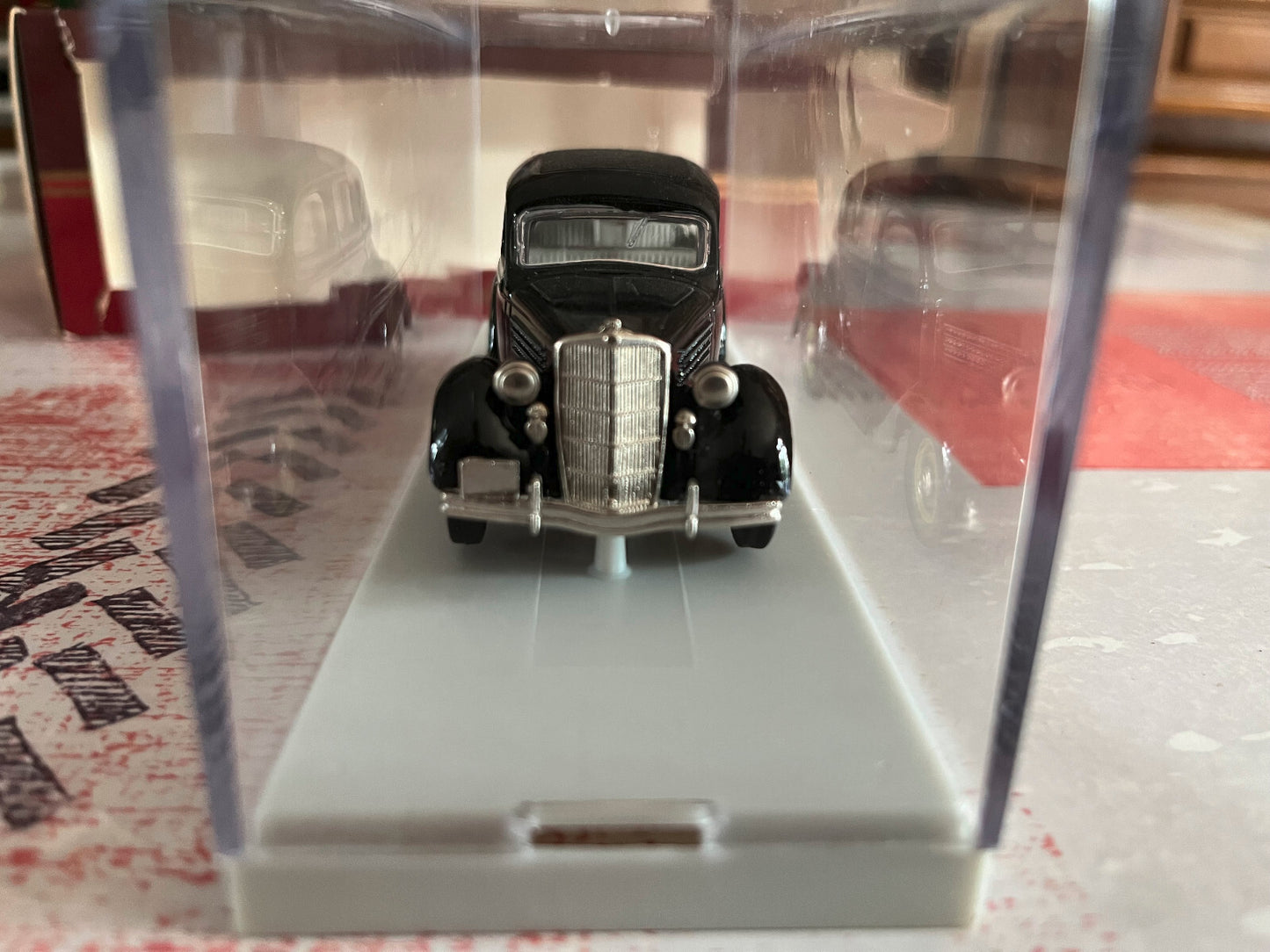 Voiture Miniature Ford 1935 Fordor Touring Sedan 42 Rextoys 1/43