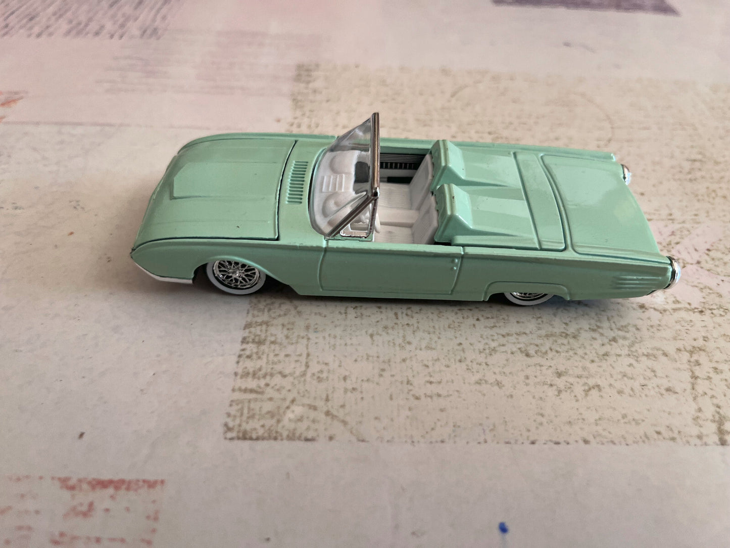 Voiture Miniature Ford Thunderbird 1961 Solido France au 1/43