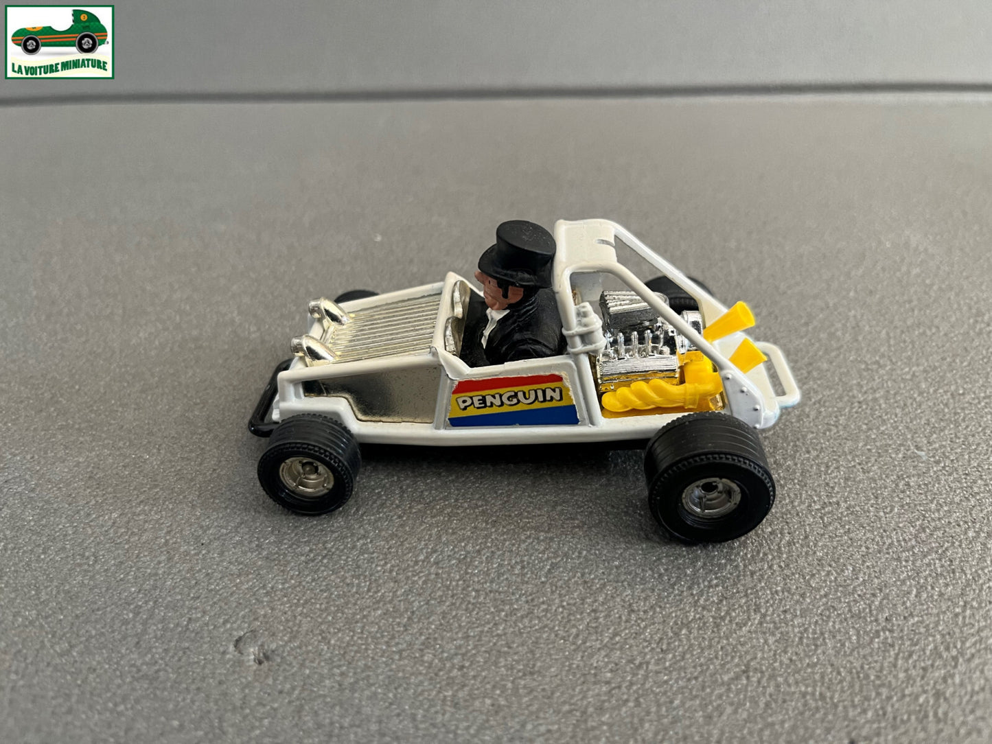 Ancienne Voiture Miniature Batman PenguinMobile Corgi 1979