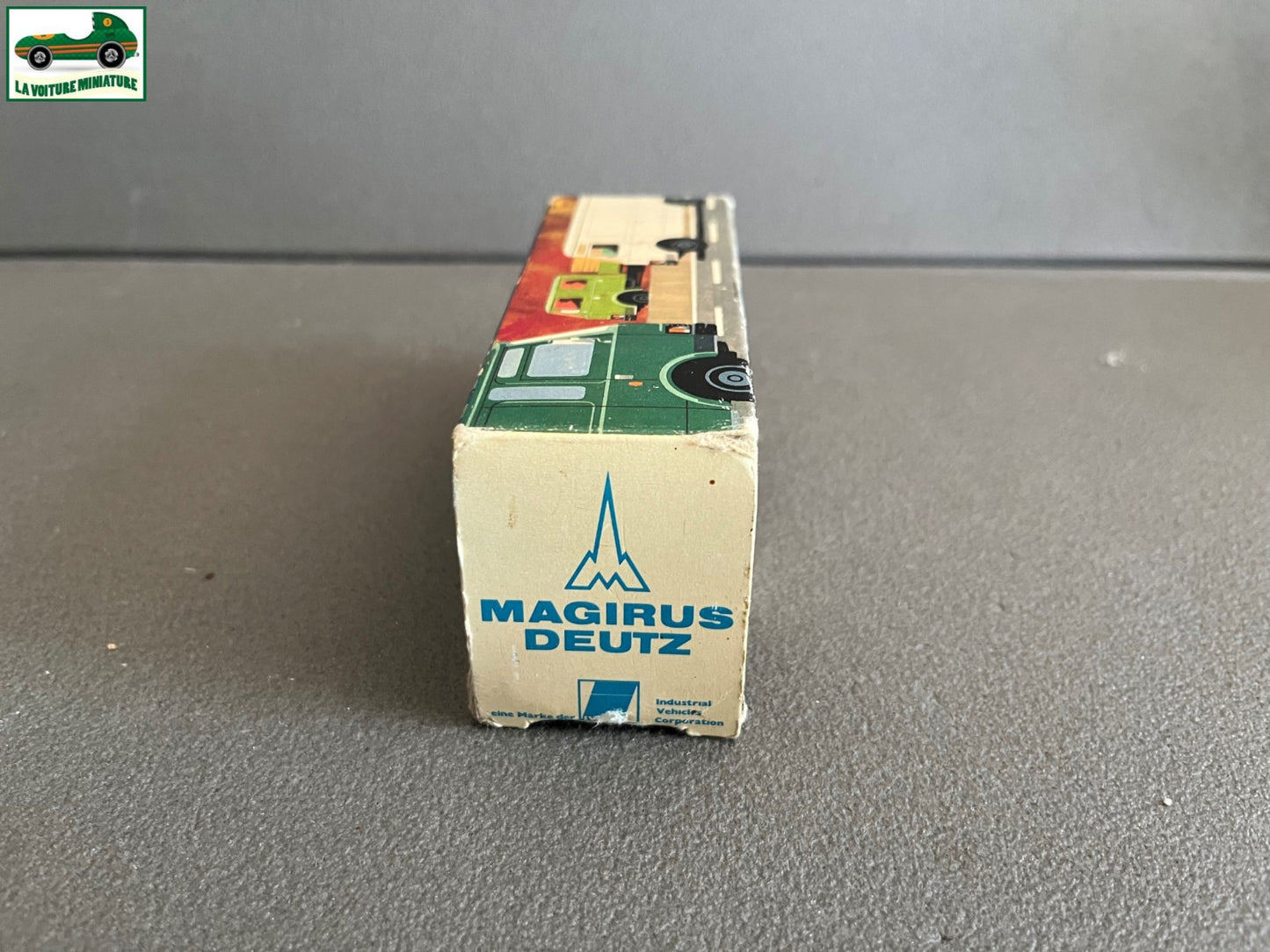 Ancienne Miniature Voiture Camion Magirus Deutz Cursor Modell 877 1/50