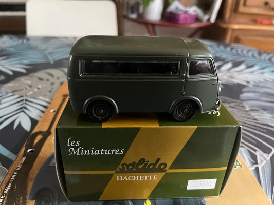 Chars et véhicules Militaires Solido Hachette Camion Fourgon Peugeot D4