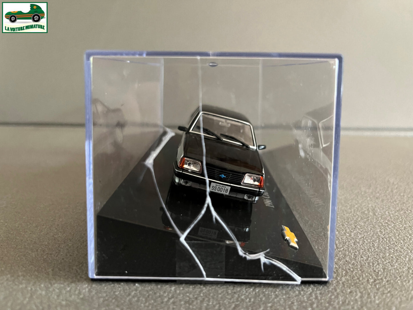 Voiture miniature Américaine Chevrolet Monza Classic 1986 au 1/43