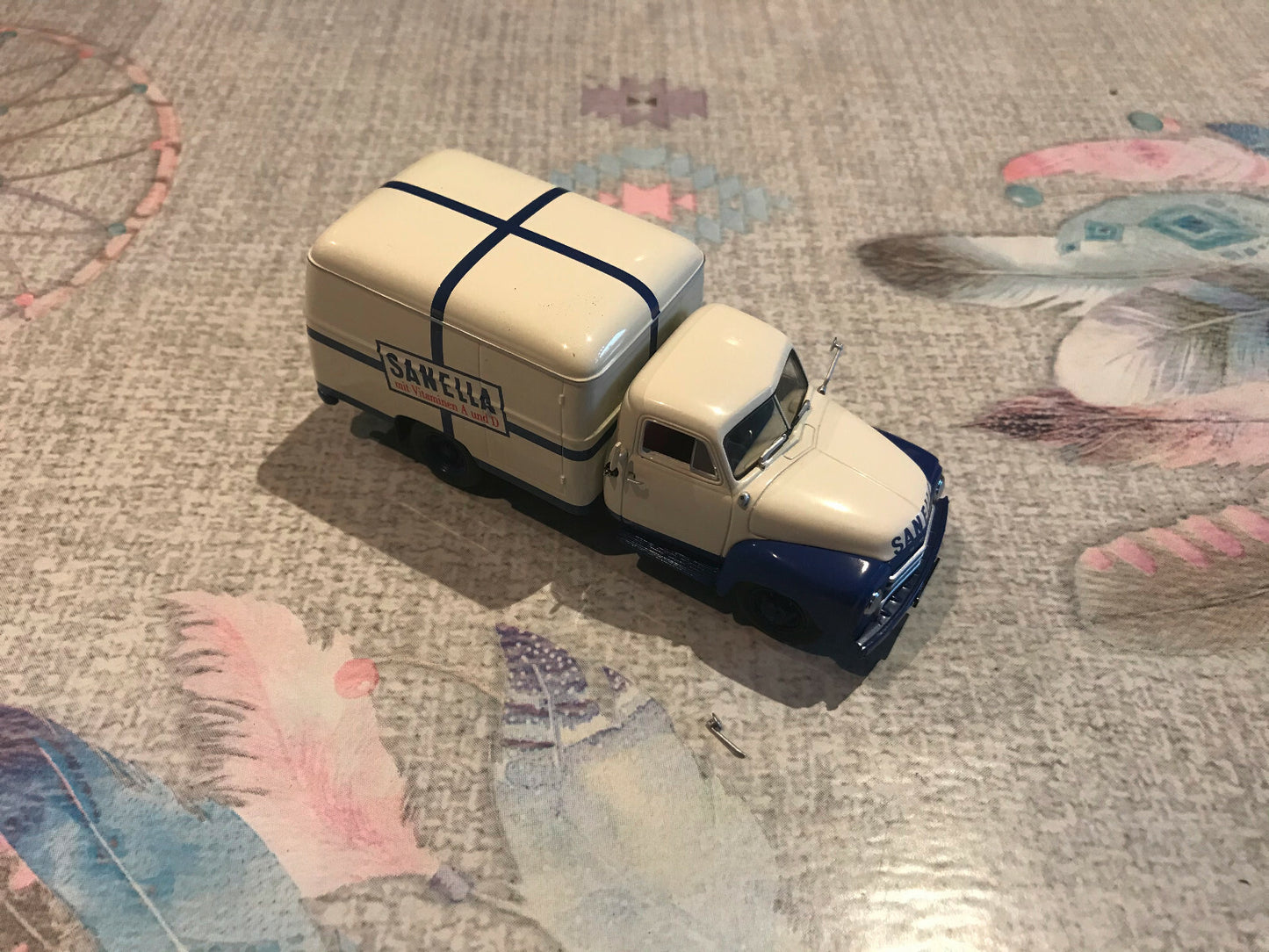 Voiture Miniature Camion Opel Blitz 1.75t Minichamps Sanella au 1/43 Défauts