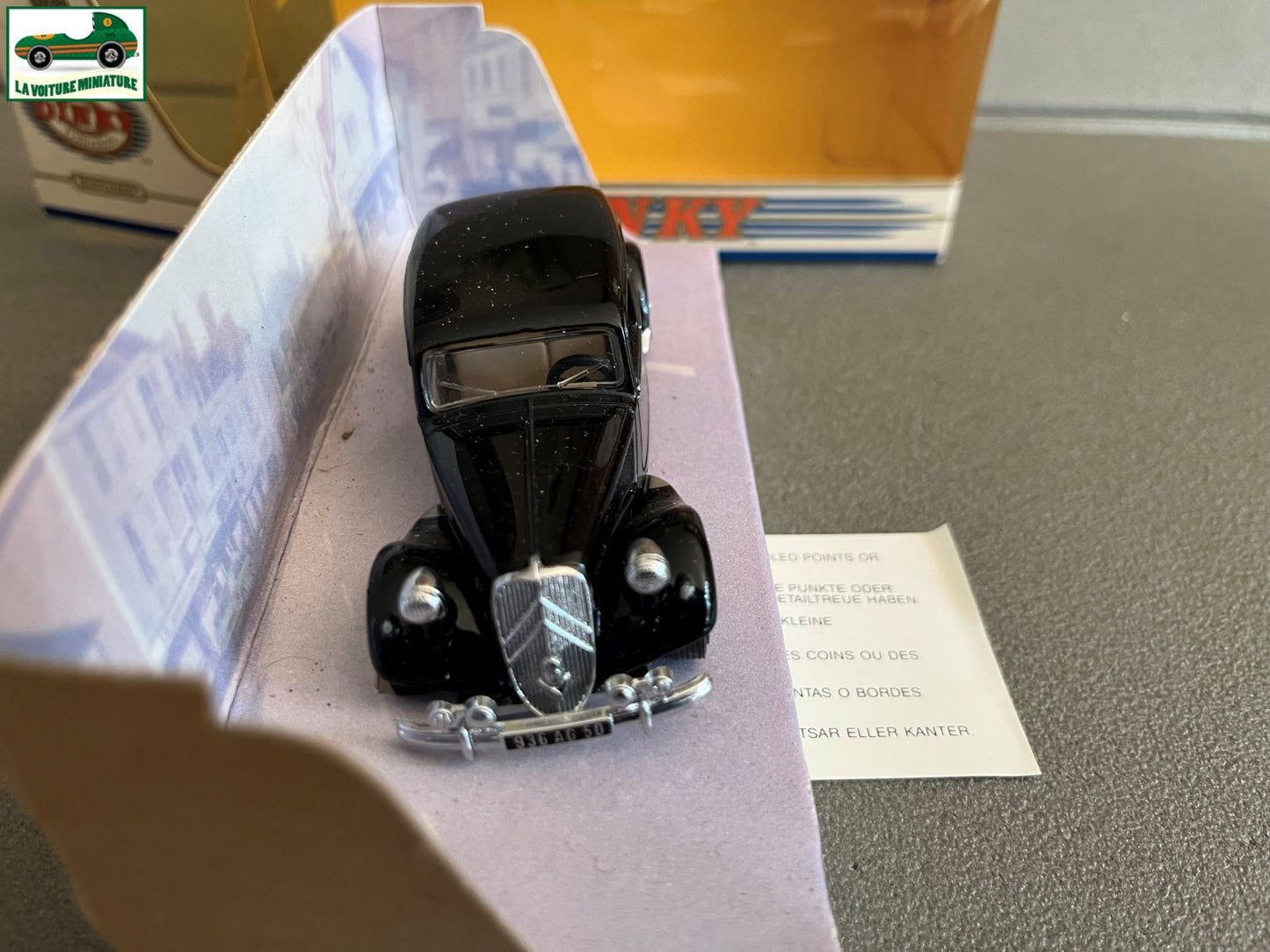 Voiture Miniature Citroen Traction DY-22 Dinky Matchbox au 1/43
