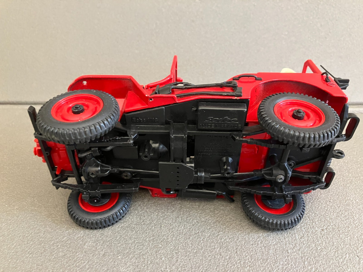 Ancienne Voiture miniature Jeep Willys Pompiers Tarn Solido au 1/18 Incomplète