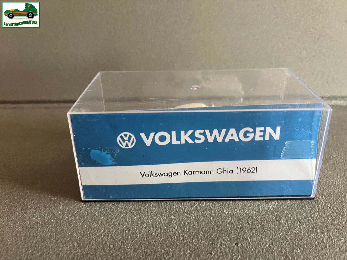 Voiture miniature VW Volkswagen Karmann Ghia 1962 au 1/43