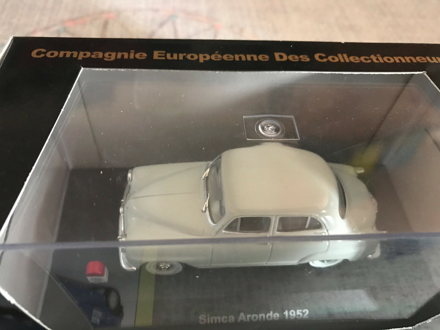 Voiture Miniature Simca Aronde 1952 Nostalgie CEC au 1/43