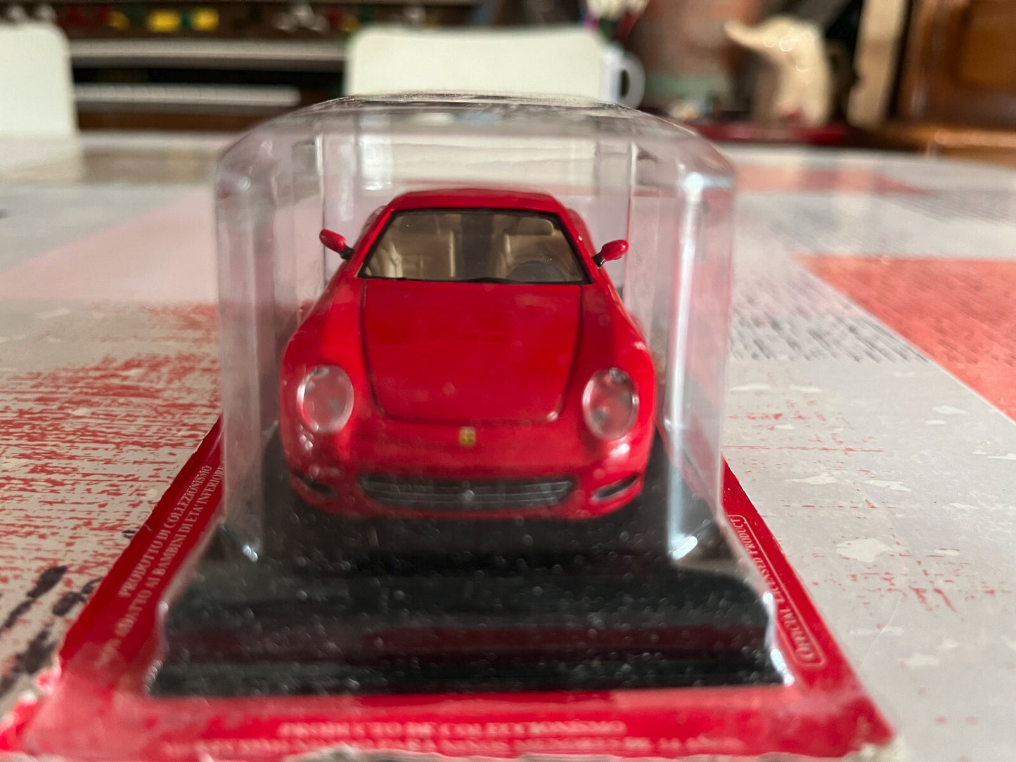 Voiture miniature Collection Ferrari 612 Scaglietti Ixo Fabbri au 1/43