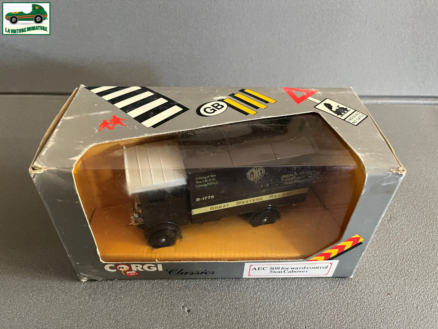 Voiture Miniature Corgi Toys AEC 508 forward control 5ton Cabover 1/43 1/50