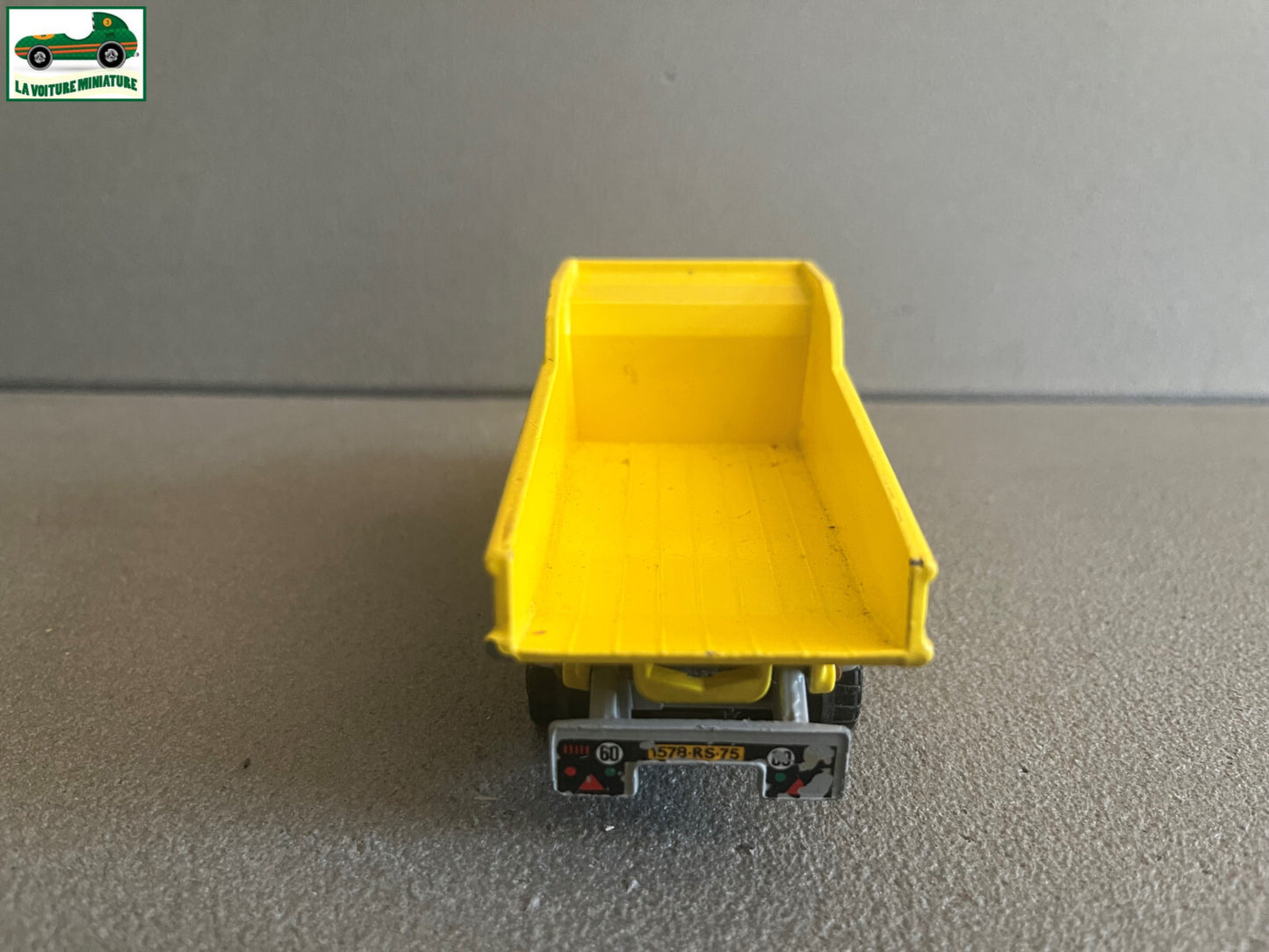 Ancienne Miniature Voiture Camion Benne Basculante Carrière Majorette 1/60