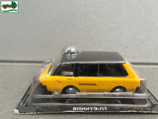 Voiture Miniature Vinite PT Taxi Pays de L'est URSS Russie au 1/43