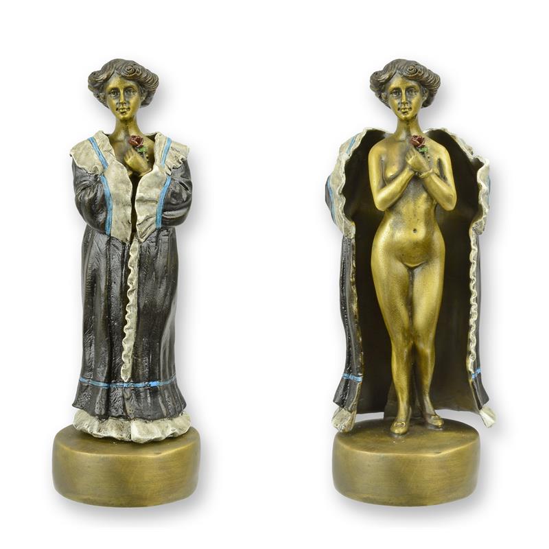 STATUE MODERNE SCULPTURE EROTIQUE BRONZE DAME PORTANT UN MANTEAU