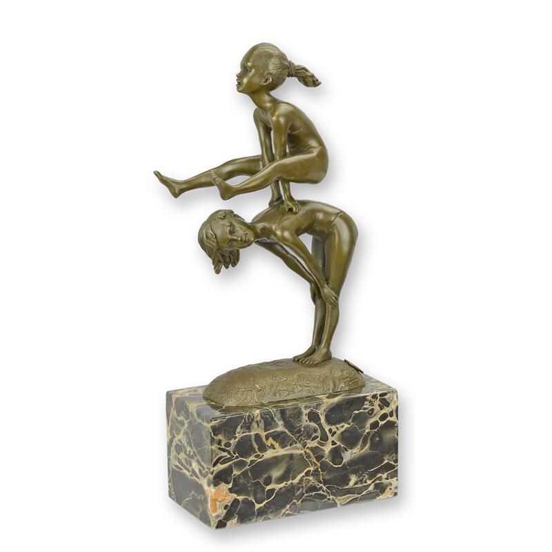 STATUE MODERNE SCULPTURE BRONZE DE DEUX ENFANTS JOUANT À SAUTE-MAIN