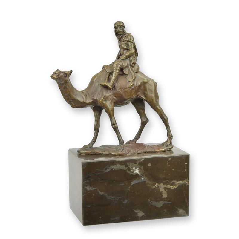 STATUE MODERNE SCULPTURE BRONZE CHAMEAU ET DE SON CAVALIER