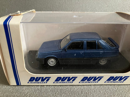 Voiture Miniature Kit résine monté Renault 11 RO396 Duvi France au 1/43