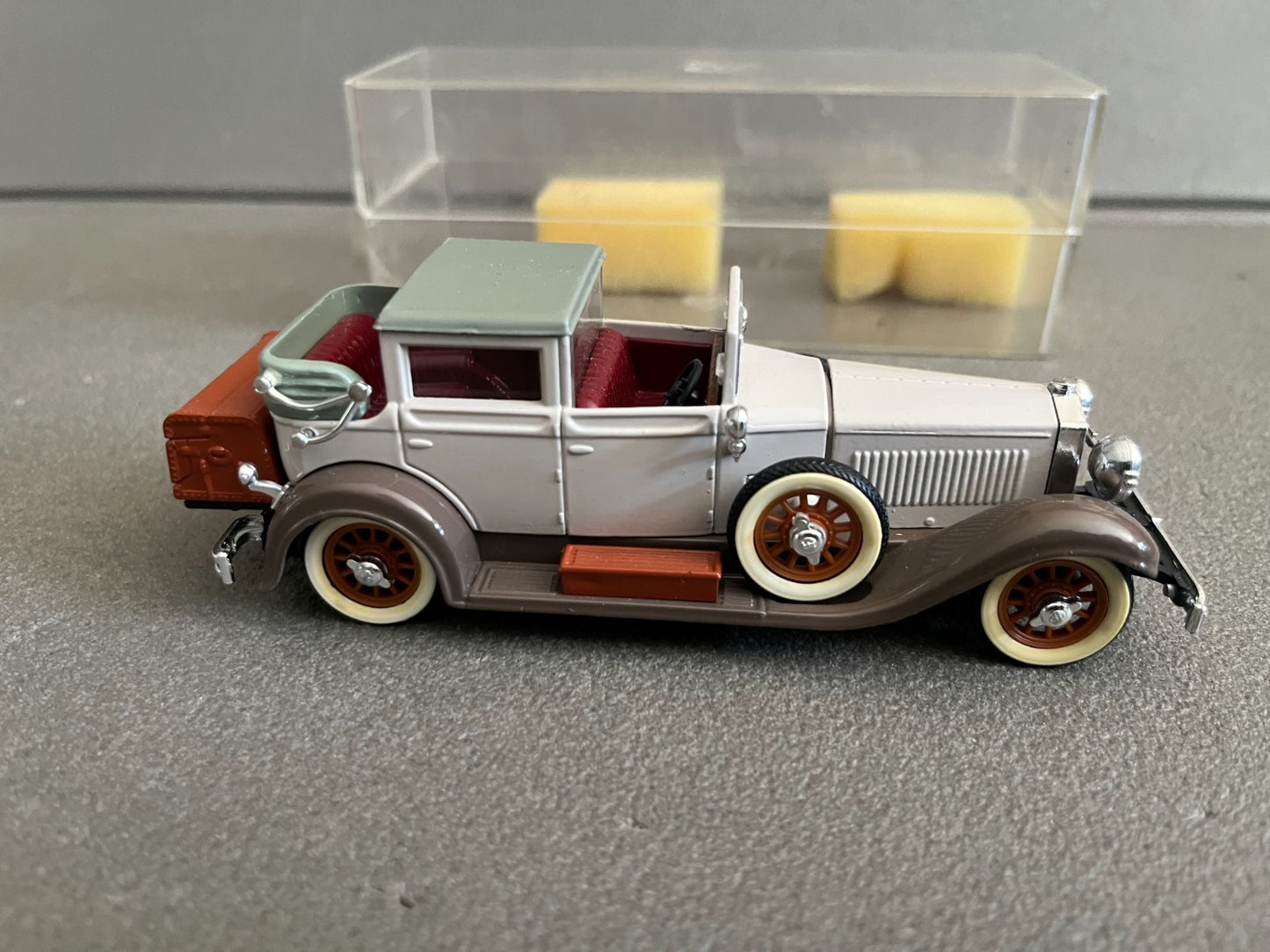 Voiture Miniature Isotta Fraschini Tipo 8A RIO 1929 au 1/43