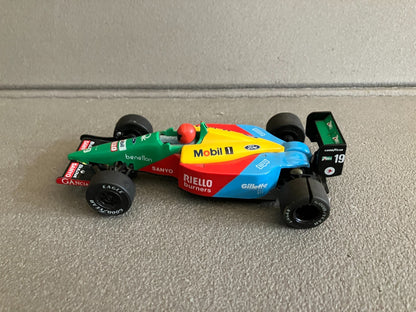 Voiture Miniature Circuit Formule 1 Benneton B189 Scalextric 1/32