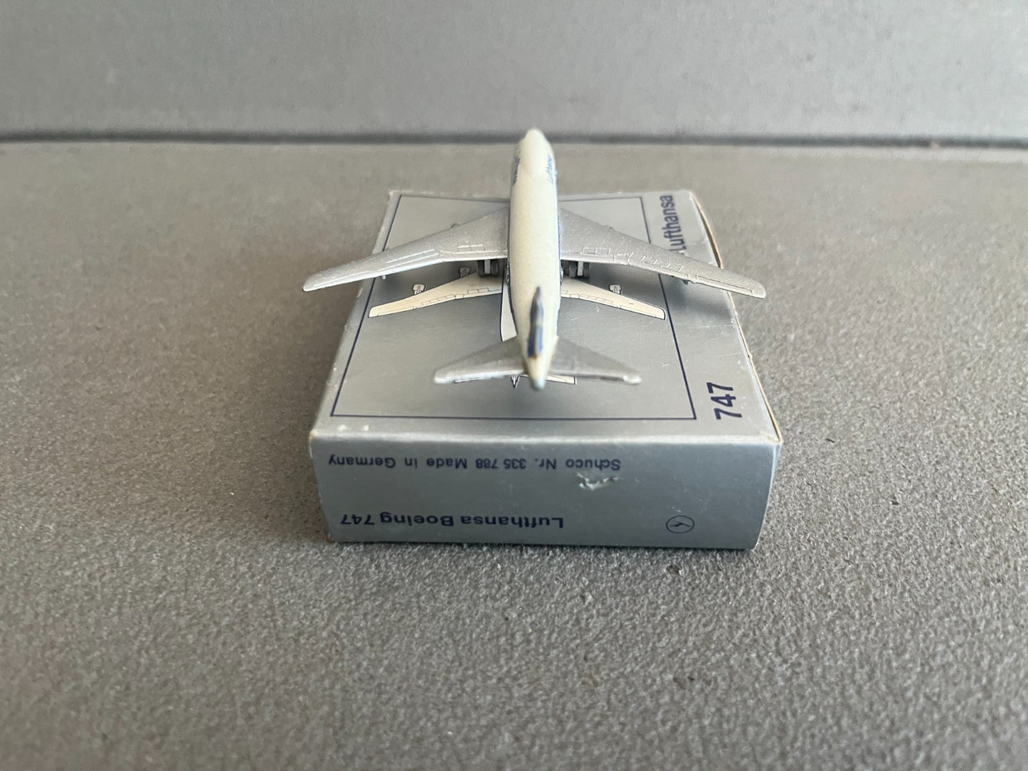 Ancien Avion miniature Boeing 747 Lufthansa Schuco Piccolo