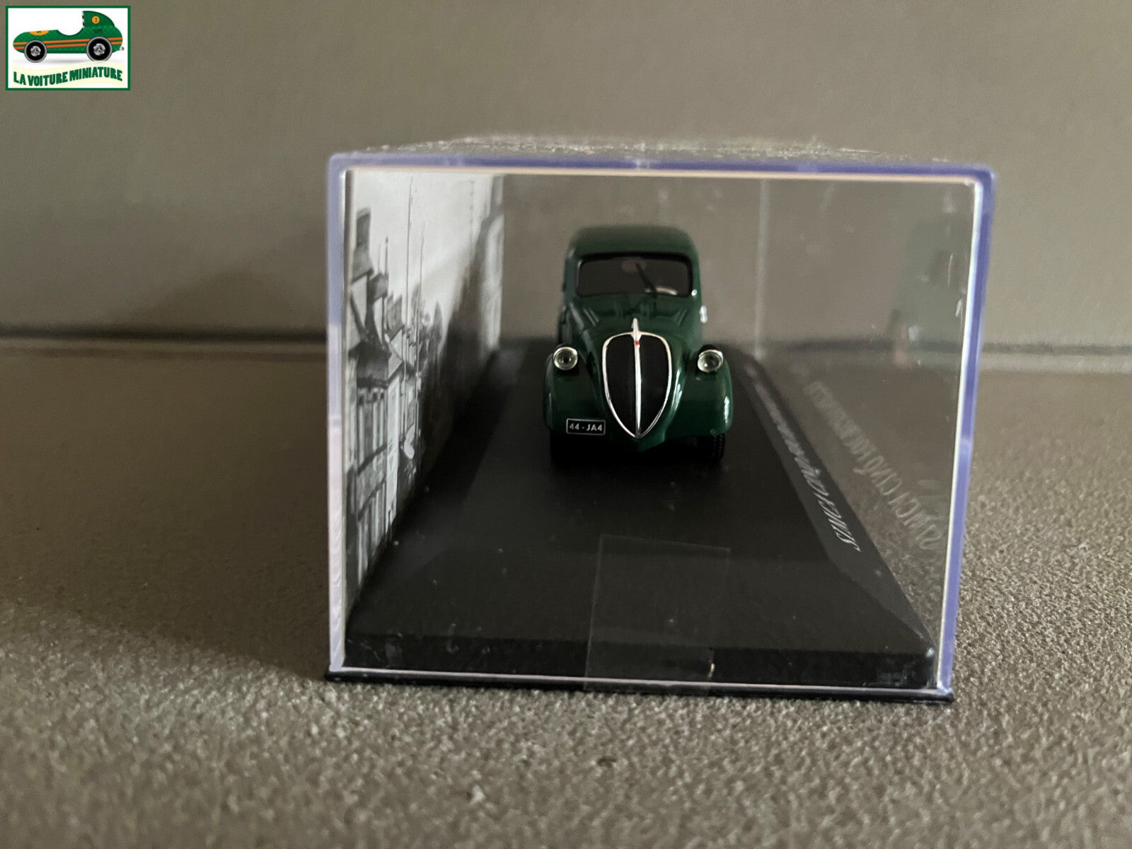 Voiture Miniature Simca Cinq Fourgonnette 1936 au 1/43 Ixo Altaya
