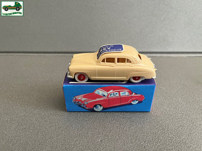 Voiture miniature Simca 9 Aronde Norev Plastique 1/43