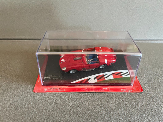 Voiture miniature Collection Ferrari 250 Testa Rossa 4h Pescara 1/43