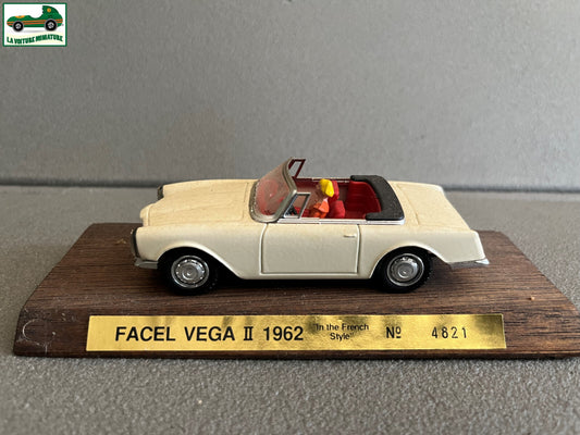 Ancienne Miniature Voiture Facel Vega II 1968 French Style Solido Bois 1/43