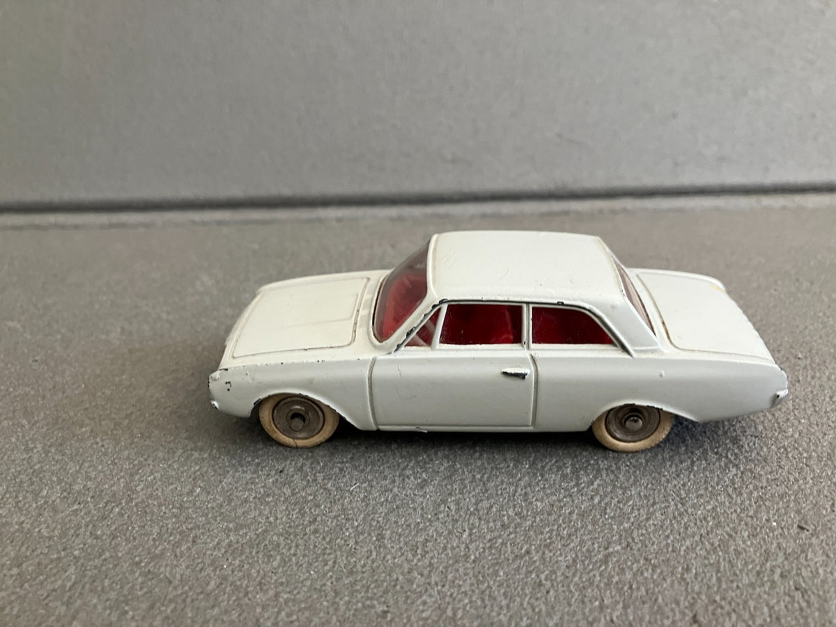 Ancienne Voiture Miniature Ford Taunus 559 France Meccano Dinky Toys 1/43