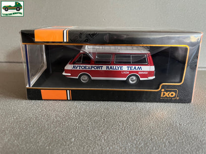 Voiture Miniature Camion Assistance Rallye RAF 2203 LADA Service Ixo au 1/43