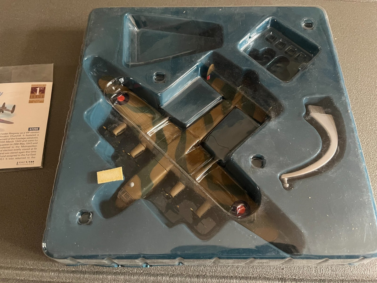 Avion miniature Militaire Avro York Raf  Kings Flight Corgi 1/144 Incomplet