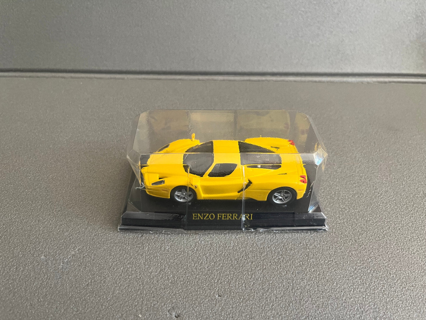 Voiture miniature Collection Ferrari Enzo Ixo Fabbri  1/43