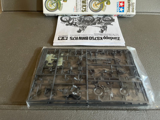 Maquette Militaire Figurine Soldat Moto Zundapp KS750 BMW R75 Tamiya 1/35