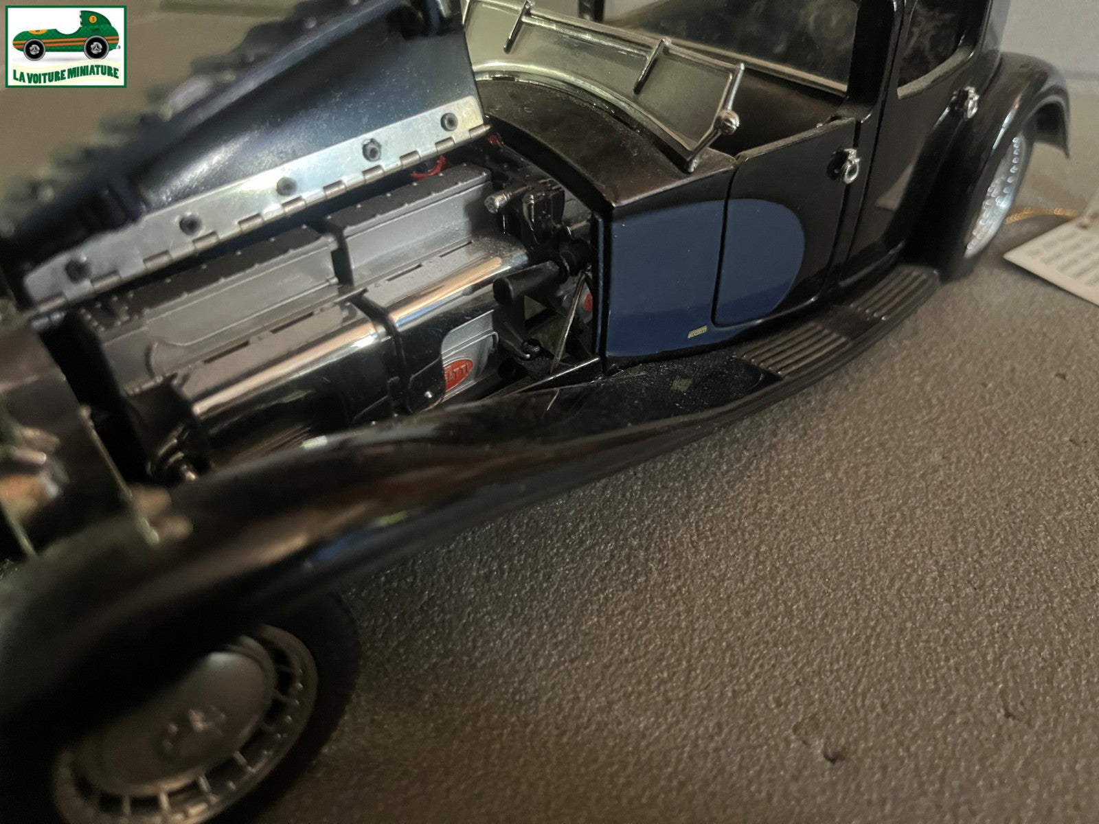 Voiture miniature Bugatti Royale Coupé Napoleon 1930 Franklin Mint 1/24 Défauts