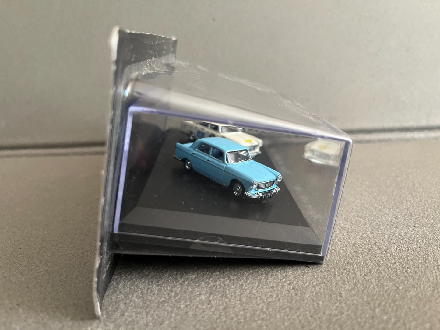 Voiture Miniature Duo Peugeot 404 1961 Rallye 1967 Universal Hobbies au 1/87 HO