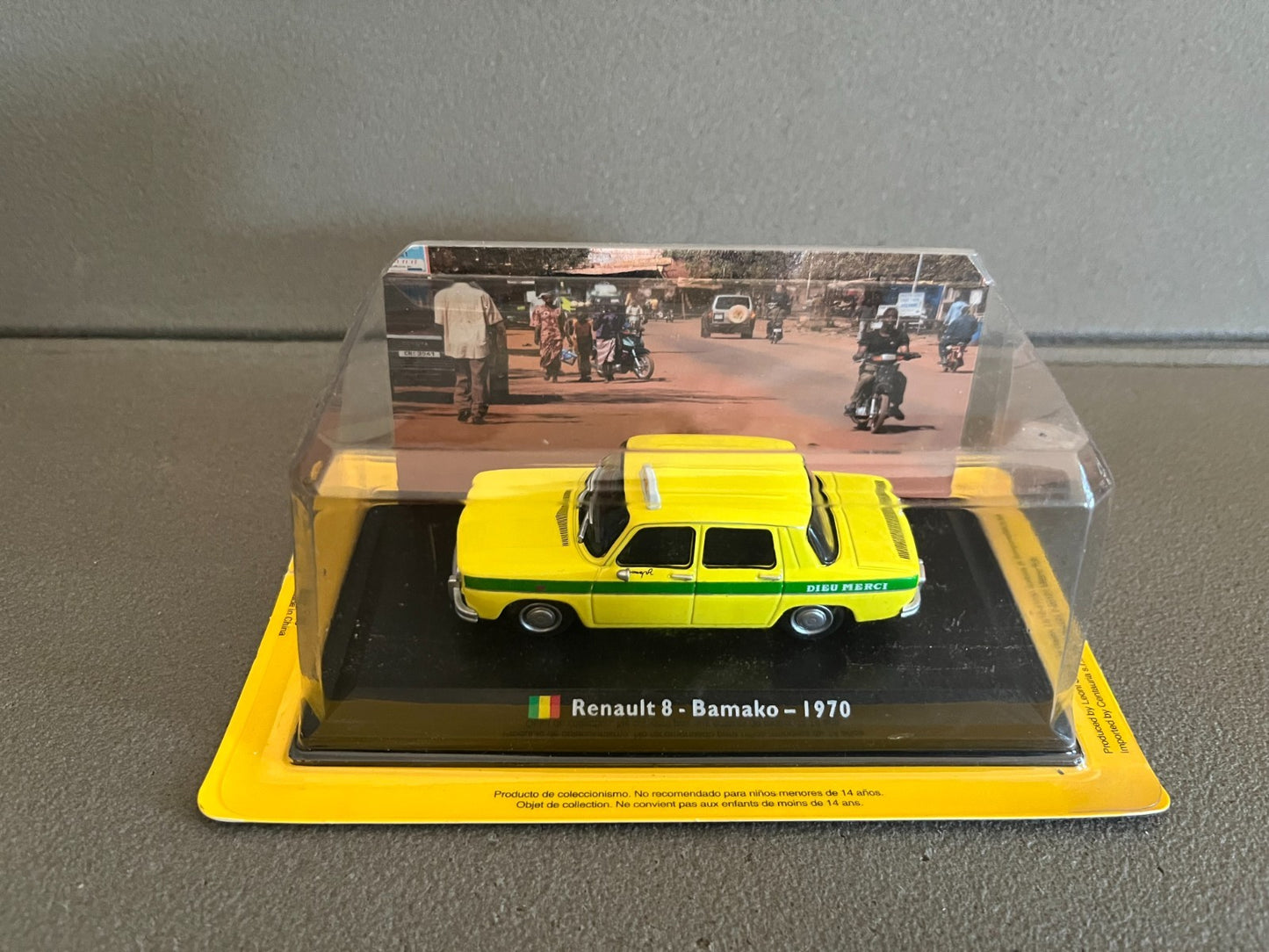 Voiture Miniature Renault 8 Bamako 1970 Taxi du Monde au 1/43