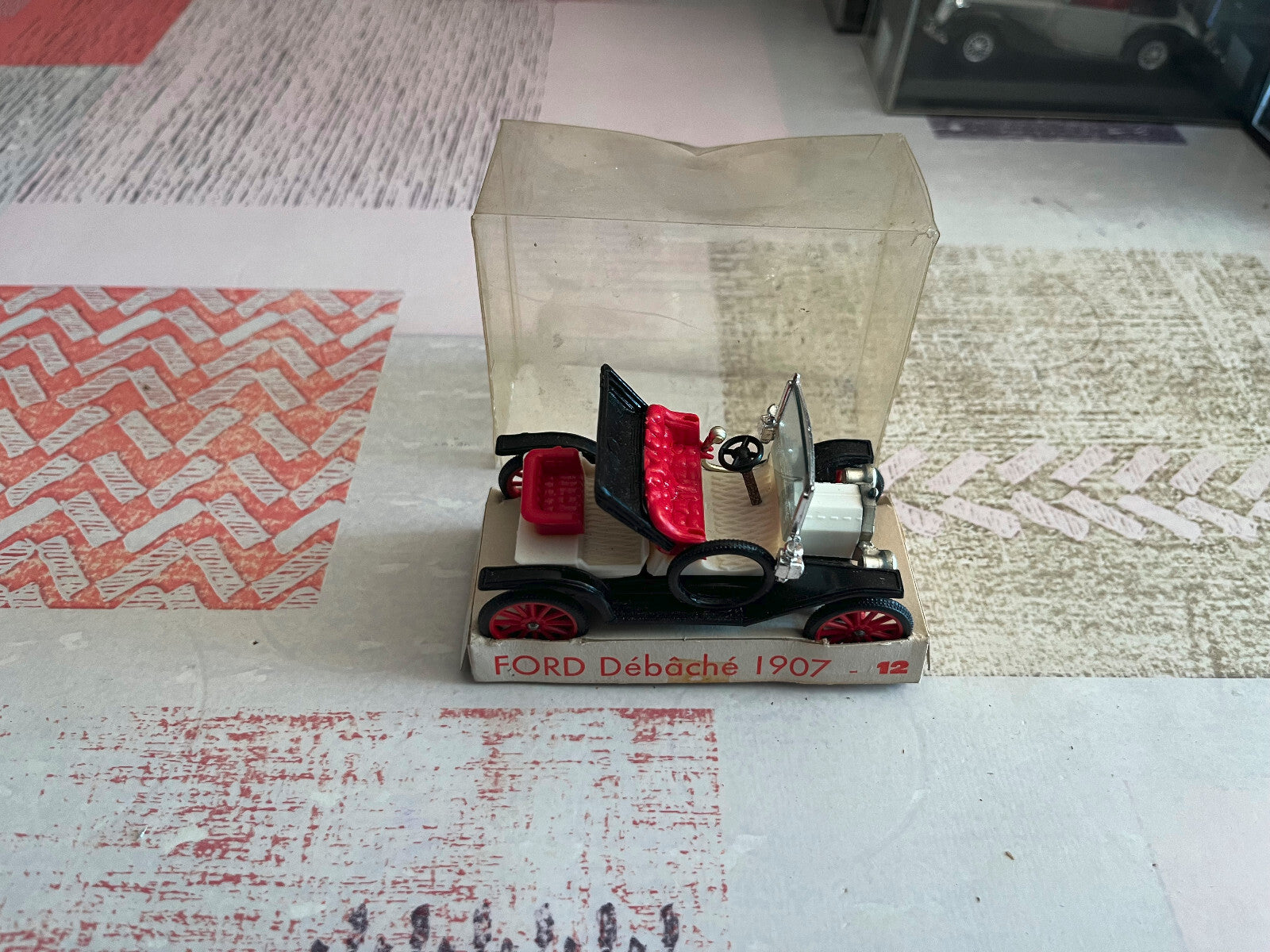 Voiture miniature Plastique Ford Débâché 1907 Minialuxe 1/43