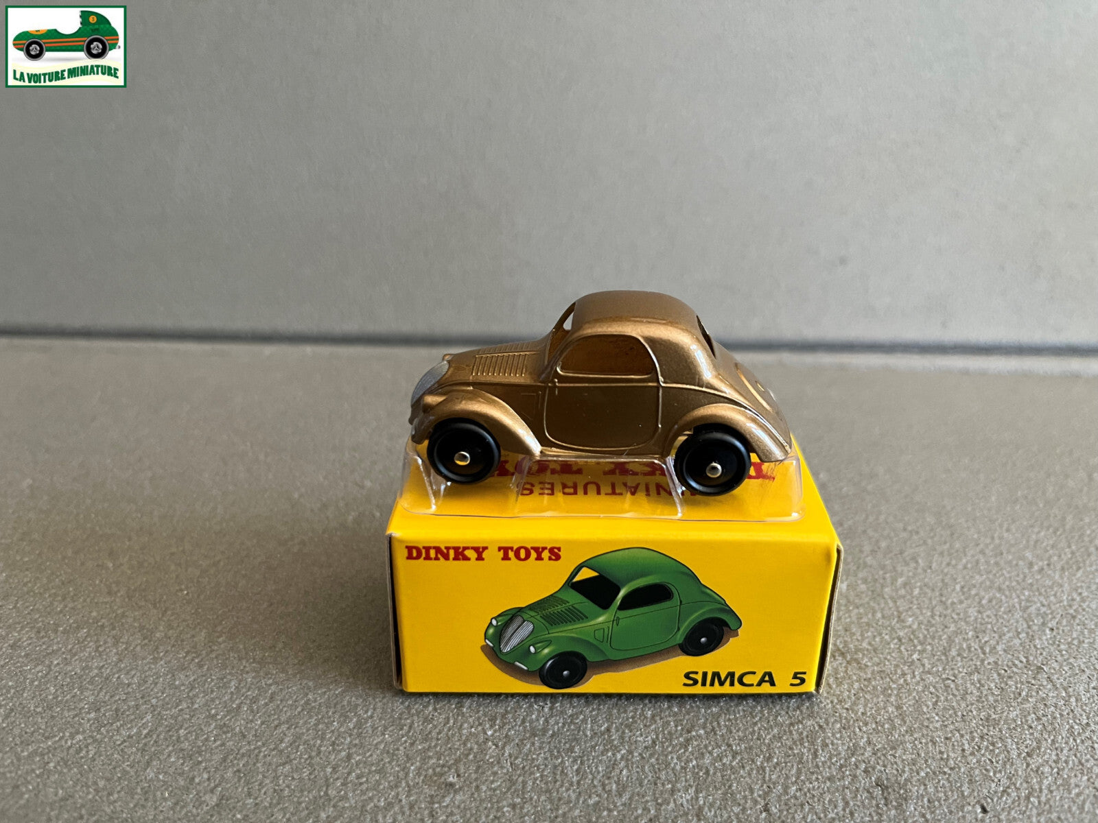Voiture miniature Simca 5 35 A Topolino Deagostini Dinky Toys Atlas au 1/43