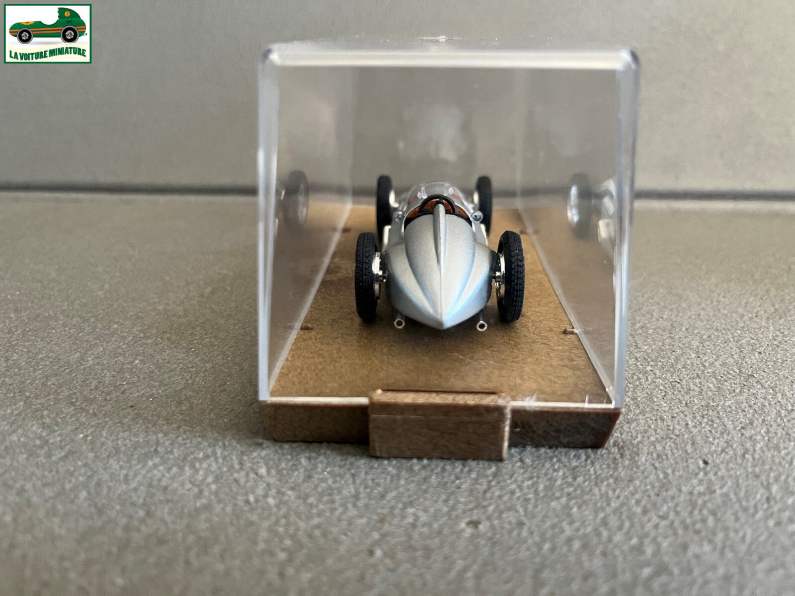 Voiture Miniature Mercedes Benz Course #12 Brumm au 1/43