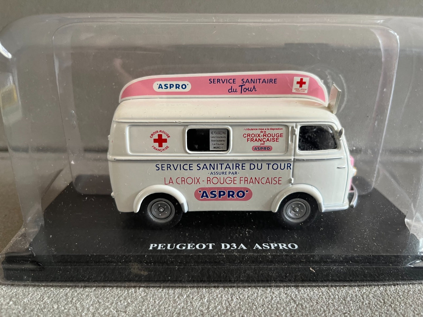 Voiture miniature Camion Peugeot D3A Aspro Auto Plus Hachette 1/43
