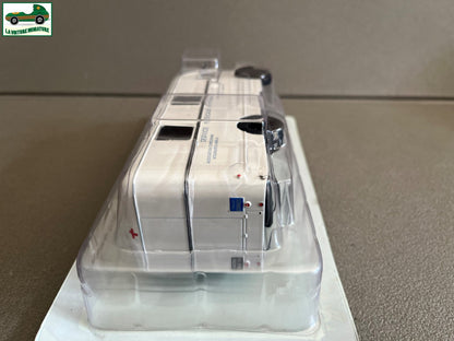Voiture miniature Camion Berliet GLA 5R Medecine Travail Hachette 1/43