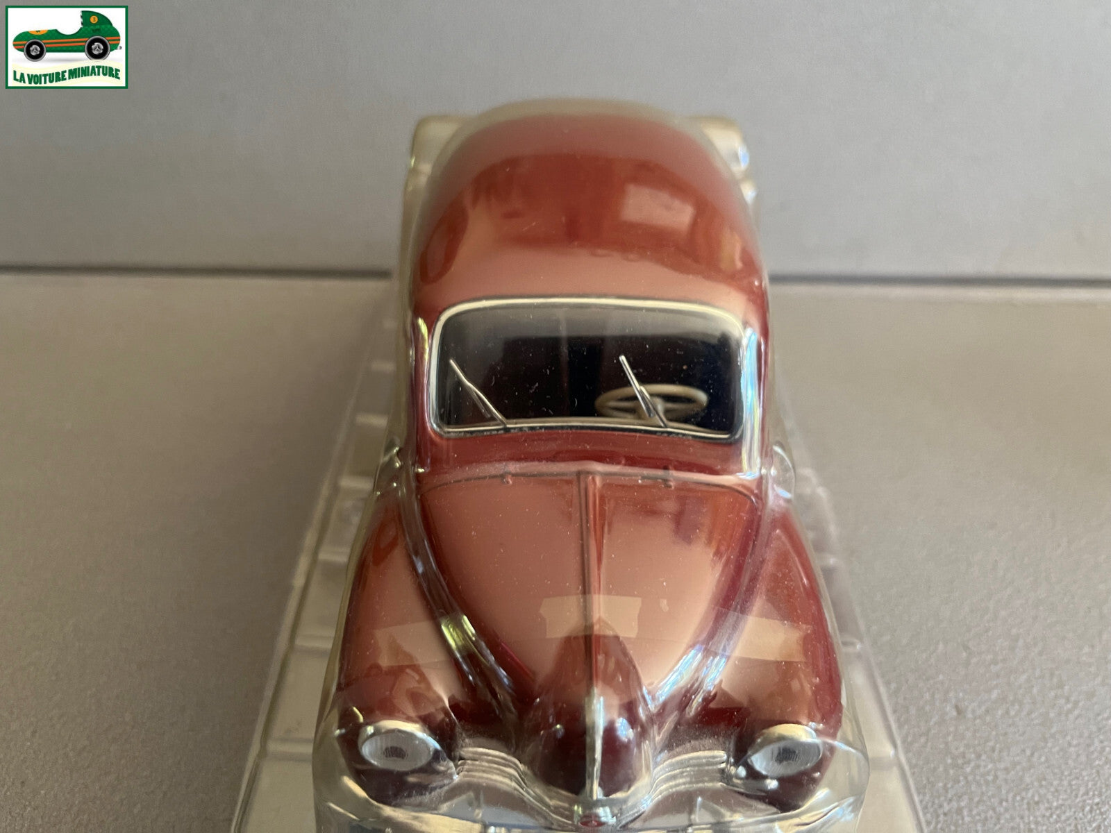 Voiture miniature Renault 4CV Solido 1/17 non 1/18