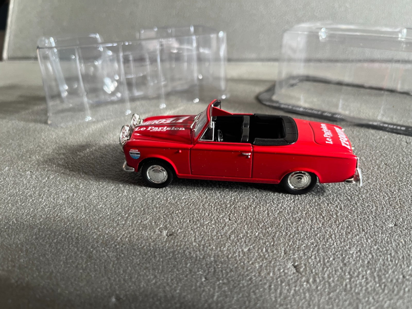 Voiture Miniature Peugeot 403 1960 Tour de France Vélo Norev au 1/43